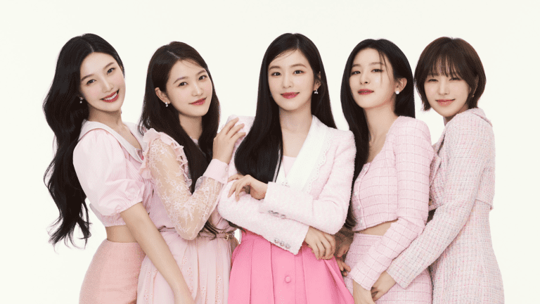 Rekomendasi Red Velvet! 5 Warna Azarine Velvety Lippie Cream yang Wajib Kalian Coba